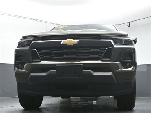 Used 2024 Chevrolet Colorado LT w/ LT Convenience Package III image 31