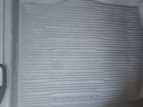 Used 2022 Ford Explorer XLT w/ Equipment Group 202A AWD/4WD image 29