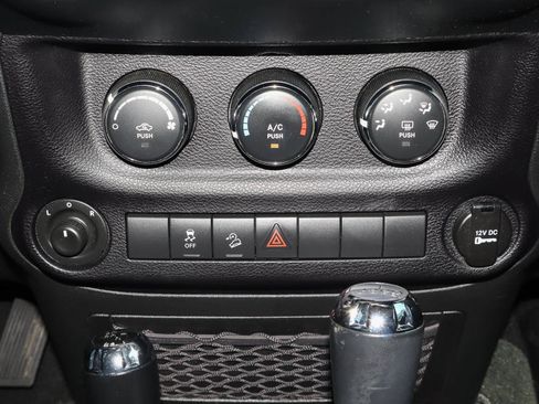 Used 2017 Jeep Wrangler Unlimited Sport w/ Quick Order Package 24S AWD/4WD image 11