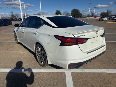 Used 2023 Nissan Altima 2.0 SR image 5