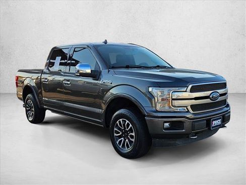 Used 2018 Ford F150 Platinum w/ Equipment Group 701A Luxury AWD/4WD image 3