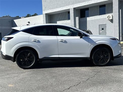 Used 2025 Nissan Murano SV image 27