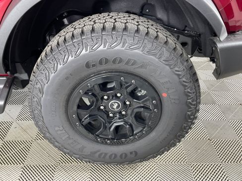 New 2026 Ford Bronco Outer Banks w/ Sasquatch Package AWD/4WD image 17