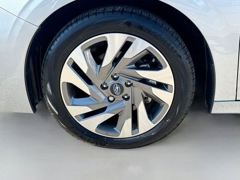 Used 2025 Subaru Legacy Limited image 43