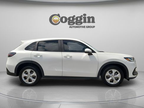 Certified 2024 Honda HR-V LX image 7