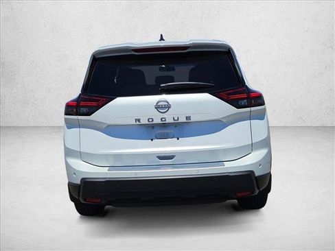 Used 2025 Nissan Rogue S FWD image 6