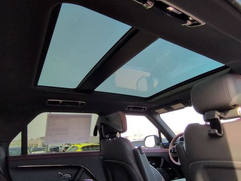 New 2026 Land Rover Range Rover Sport Dynamic SE image 22