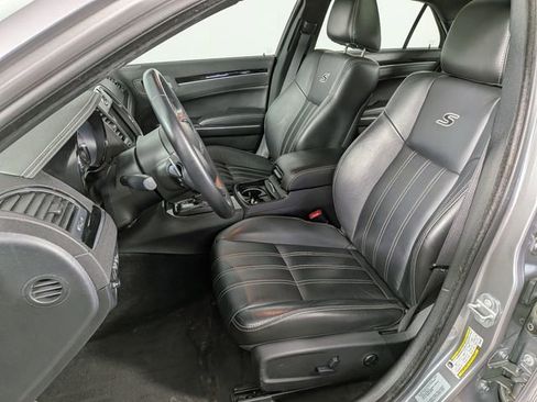 Used 2017 Chrysler 300 S AWD/4WD image 14