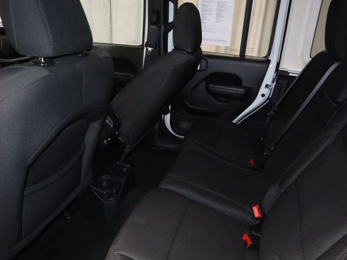 Used 2021 Jeep Wrangler Unlimited Sport AWD/4WD image 19
