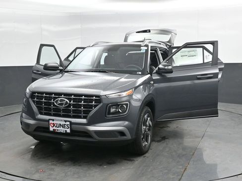 New 2026 Hyundai Venue SEL FWD image 46