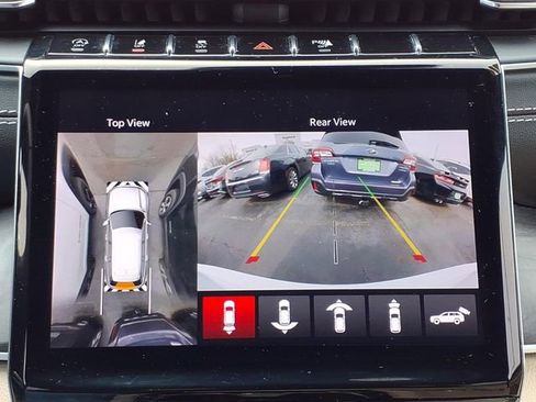 Certified 2023 Jeep Grand Cherokee Limited w/ Luxury Tech Group II image 30