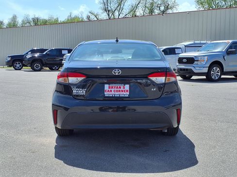 Used 2023 Toyota Corolla LE FWD image 22