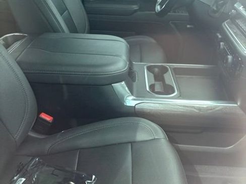 Used 2024 Chevrolet Silverado 3500 LTZ w/ LTZ Convenience Package AWD/4WD image 13