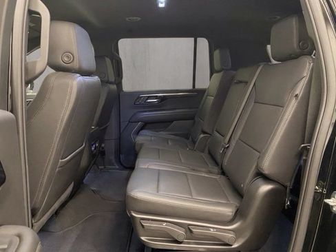 Used 2026 Chevrolet Suburban Z71 AWD/4WD image 8