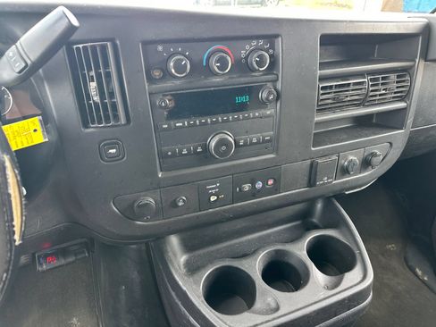 Used 2017 Chevrolet Express 3500 LT w/ LT Preferred Equipment Group RWD image 20