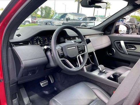 Used 2025 Land Rover Discovery Sport Dynamic SE AWD/4WD image 16