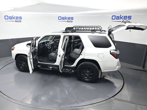Used 2021 Toyota 4Runner Venture w/ Moonroof Package AWD/4WD image 62