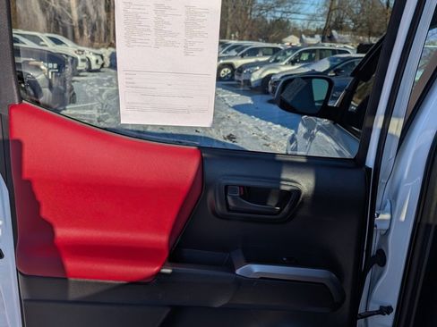 Used 2021 Toyota Tacoma SR5 image 15