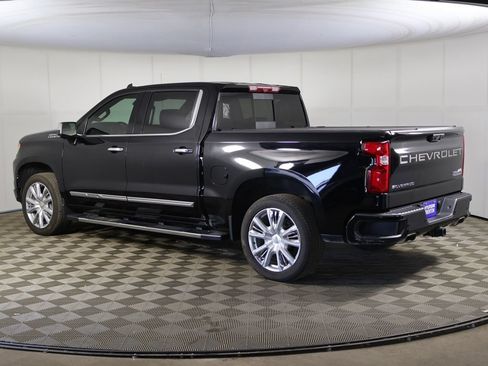 Used 2024 Chevrolet Silverado 1500 High Country w/ High Country Premium Package AWD/4WD image 13