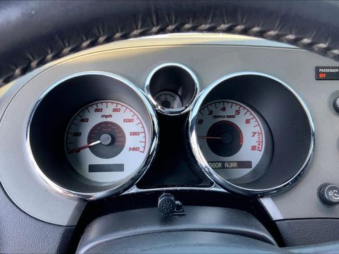 Used 2007 Pontiac Solstice Convertible w/ Premium Package RWD image 21