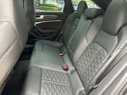 Used 2023 Audi RS 6 w/ Black Optic Package image 7