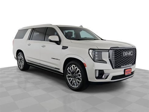 Used 2024 GMC Yukon XL Denali Ultimate image 1