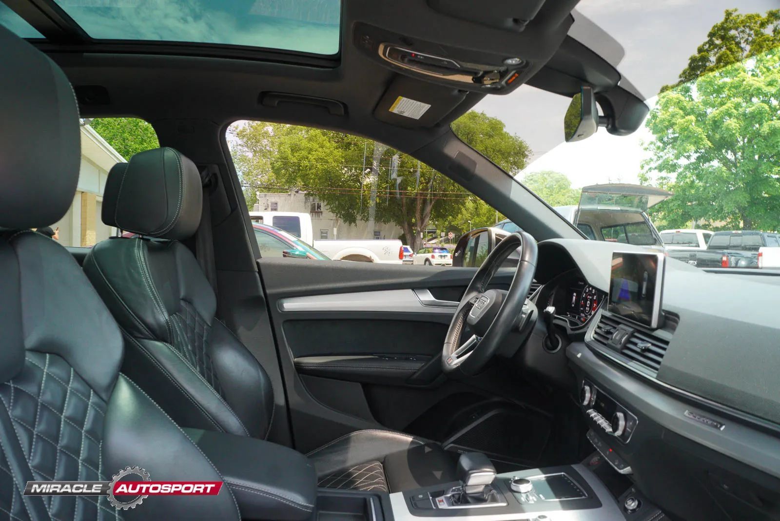 Used 2018 Audi SQ5 Premium Plus w/ Navigation Package AWD/4WD image 34