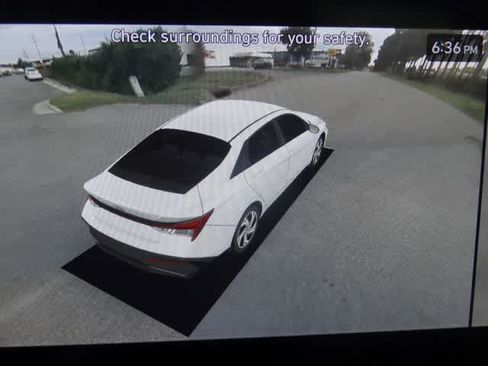 Used 2024 Hyundai Elantra Limited FWD image 28
