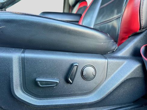 Used 2019 Ford F150 Lariat AWD/4WD image 3