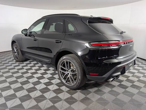 Certified 2025 Porsche Macan image 3