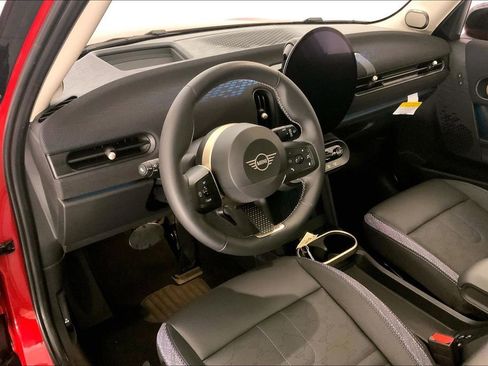 Certified 2025 MINI Cooper S image 21