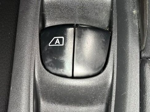 Used 2017 Nissan Rogue S AWD/4WD image 22