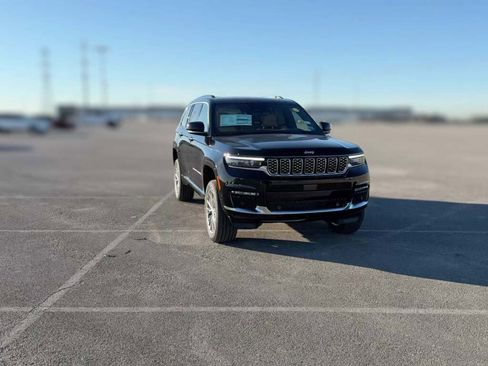 New 2025 Jeep Grand Cherokee L Summit image 17