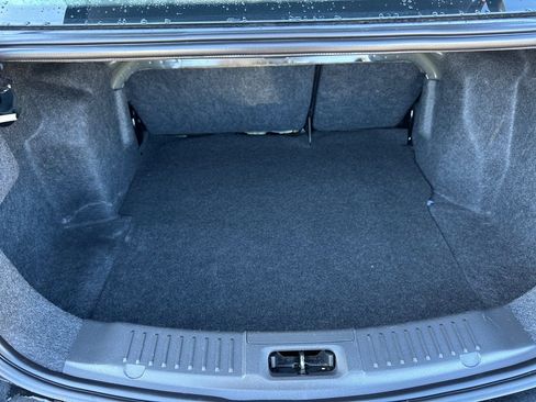 Used 2014 Ford Fiesta SE image 16