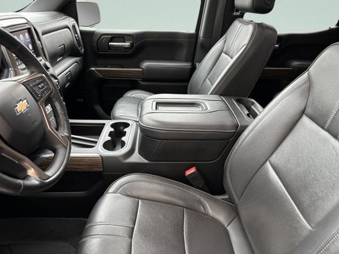 Used 2020 Chevrolet Silverado 1500 High Country w/ Technology Package image 17