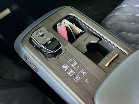 Used 2023 Nissan Ariya image 25