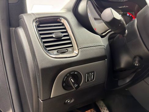 Used 2018 Dodge Durango SRT w/ SRT Interior Appearance Group AWD/4WD image 16