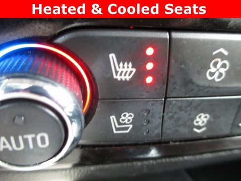 Certified 2022 Buick Enclave Avenir w/ Avenir Technology Package image 15