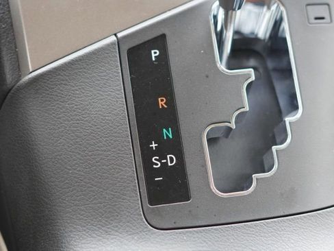 Used 2013 Lexus RX 450h FWD image 29