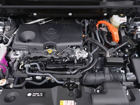 Used 2025 Toyota RAV4 XLE image 29