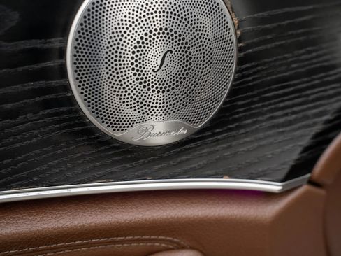 Used 2018 Mercedes-Benz E 300 E 300 4MATIC Sedan 4D w/ Premium 1 Package image 17