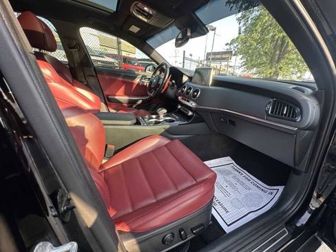 Used 2019 Kia Stinger GT2 AWD/4WD image 29