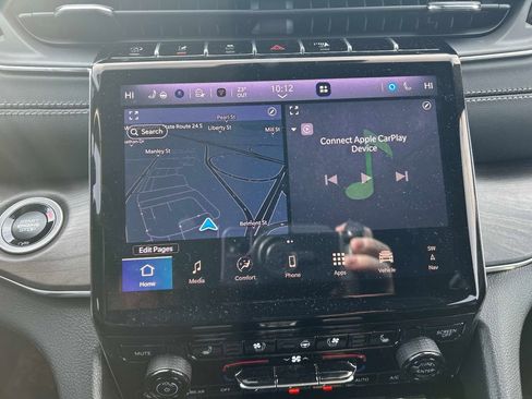 New 2025 Jeep Grand Cherokee Overland w/ Adv Protech Group III image 8