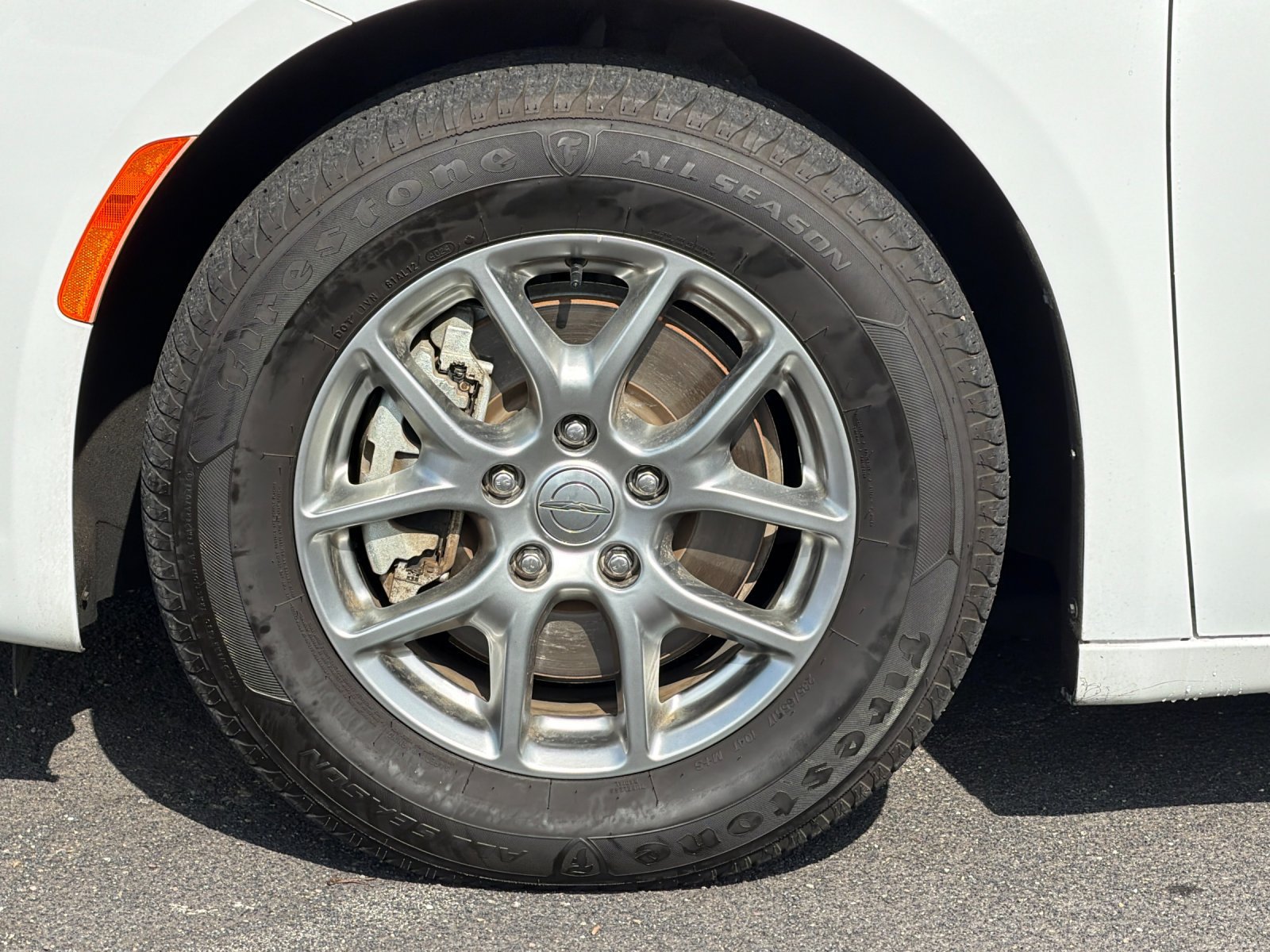 Used 2021 Chrysler Pacifica Touring FWD image 37