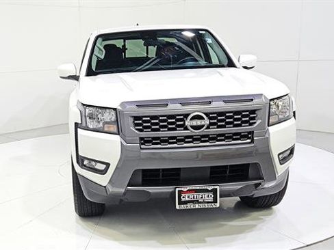 Certified 2025 Nissan Frontier SV w/ SV Convenience Package RWD image 2