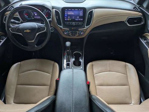 Used 2022 Chevrolet Equinox Premier FWD image 17