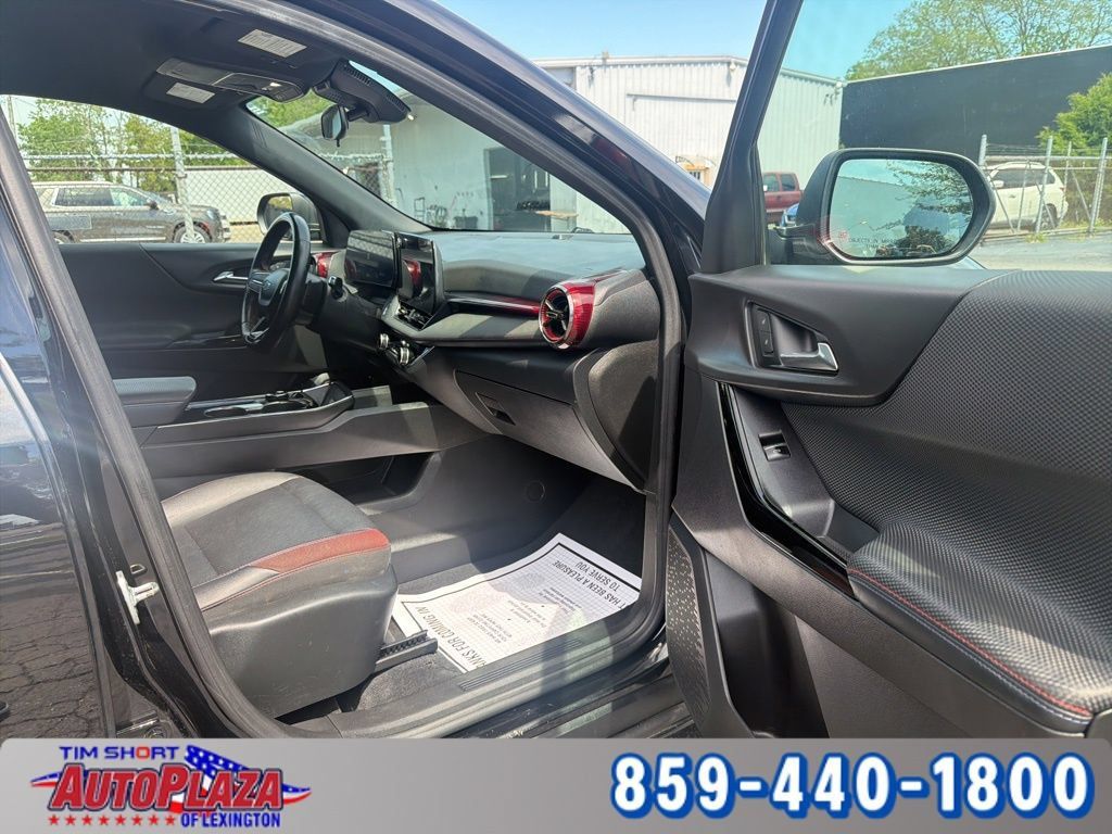 Used 2026 Chevrolet Equinox RS AWD/4WD image 25