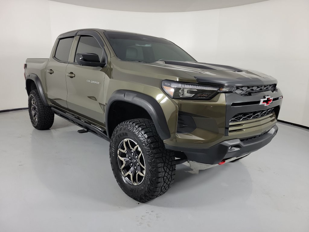 Used 2025 Chevrolet Colorado ZR2 w/ Technology Package AWD/4WD 360° Tour