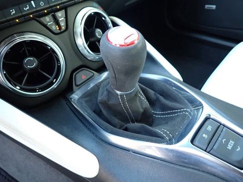 Certified 2022 Chevrolet Camaro SS image 15