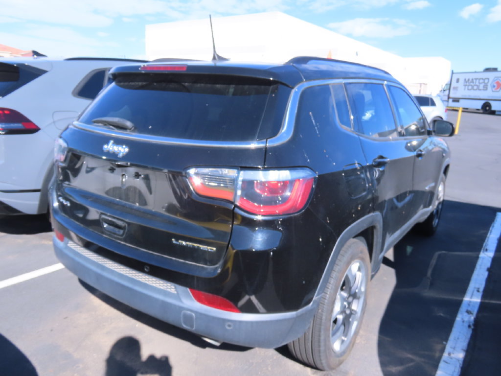 Used 2018 Jeep Compass Limited w/ Navigation Group AWD/4WD image 3